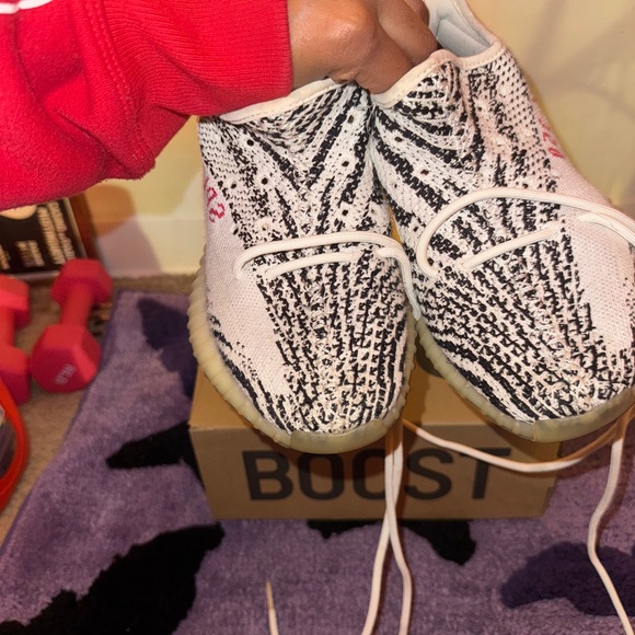 Yeezy 350 zebra - Picture 3 of 4